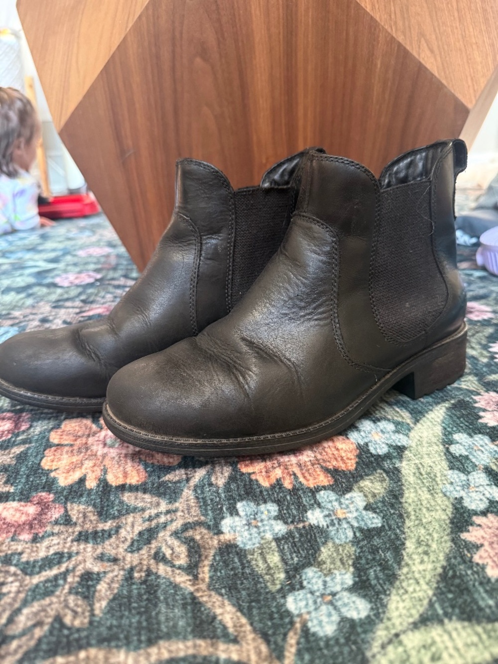 Ugg Bonham Women’s Boot size 9